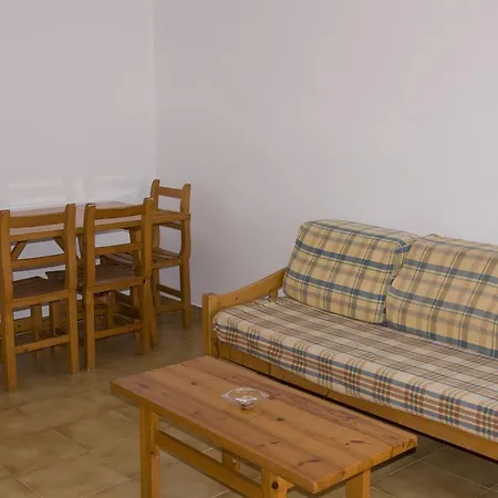 Apartamentos Anmar *